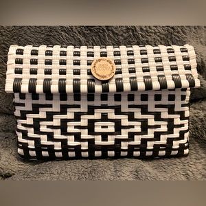 Maria Victoria clutch